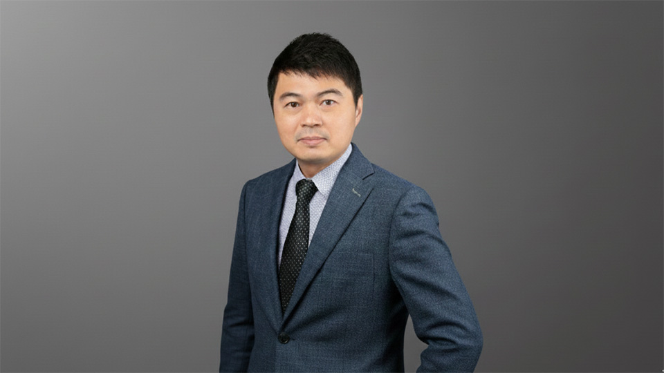 Prof Ang Kah Wee named IET Fellow